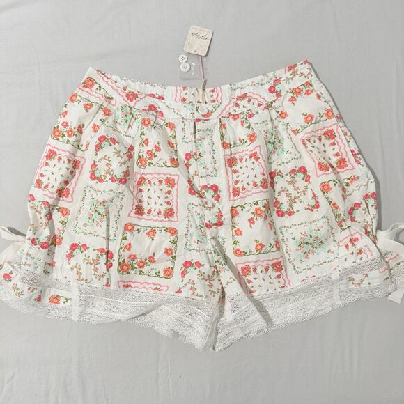 Free People Pants - Free People Blooming Lace Shorts/ Hankey Quil Sz 10 NWT